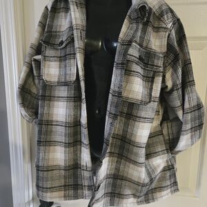 H&M Black and White Plaid Women's Shirt Jacket. Fits Like A Large.